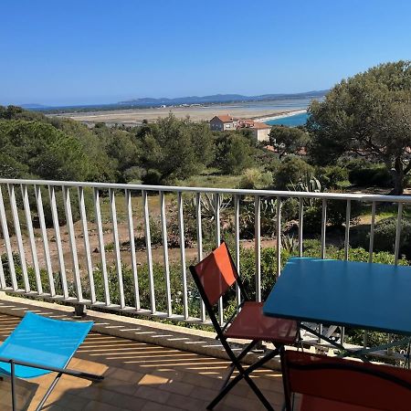 Appartement Hyeres - Costebelle Duplex Vue Mer Balcon Residence Privee Parking - Marie Caroline Eksteriør bilde